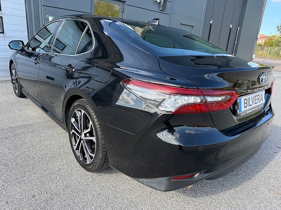 Toyota Camry 6 of 11