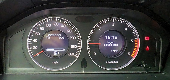 Volvo V70 12 of 17