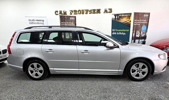 Volvo V70 5 of 17