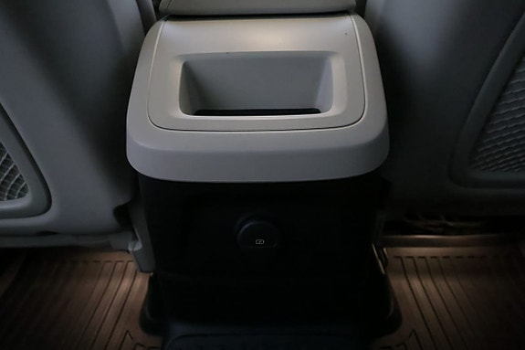 Volvo XC60 19 of 27