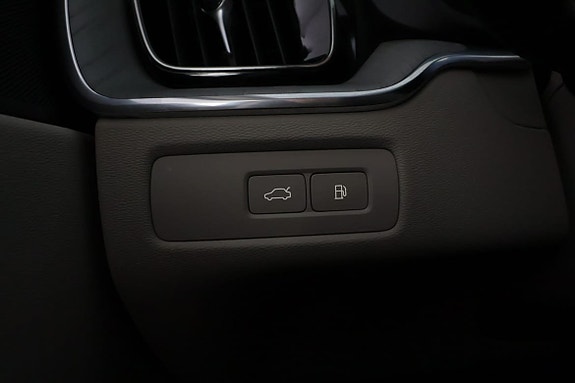 Volvo XC60 13 of 27