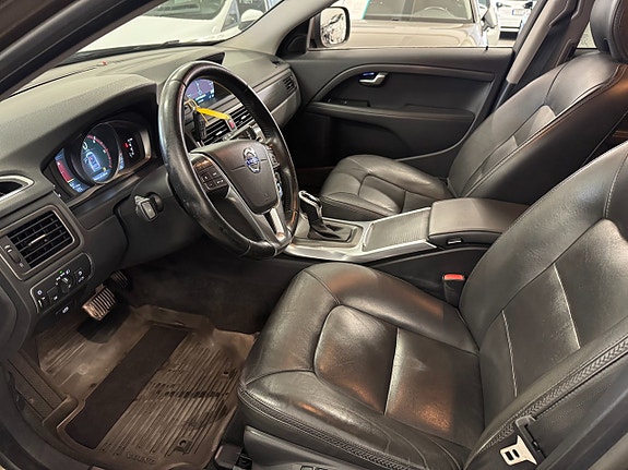Volvo XC70 18 of 24