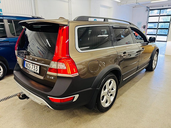 Volvo XC70 13 of 24