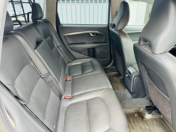 Volvo XC70 6 of 24