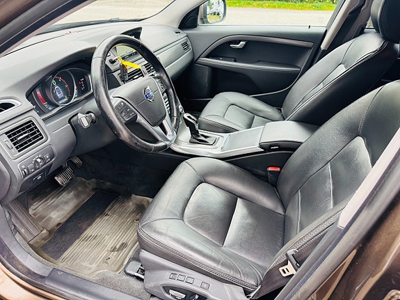 Volvo XC70 8 of 24