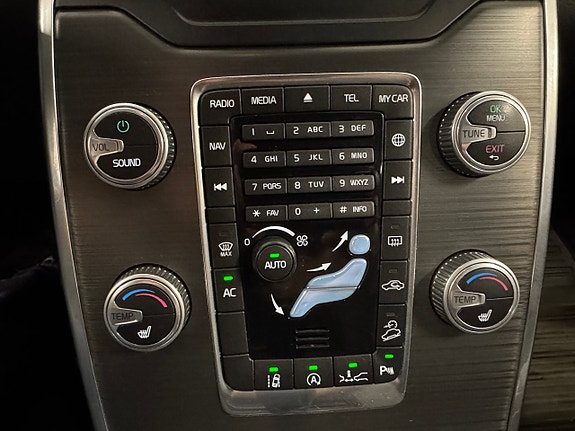 Volvo XC70 21 of 24