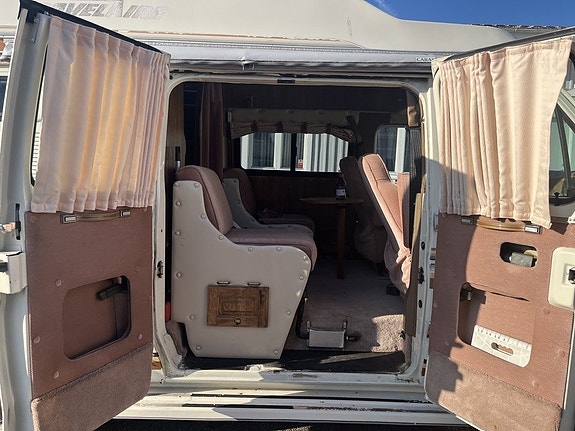 Ford Van Travelaire 13 of 15