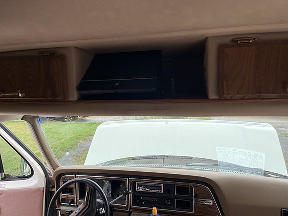 Ford Van Travelaire 11 of 15
