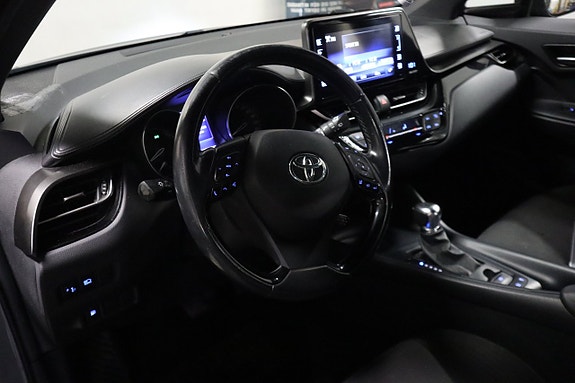 Toyota C-HR 7 of 22