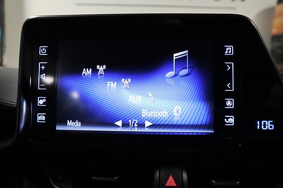 Toyota C-HR 13 of 22