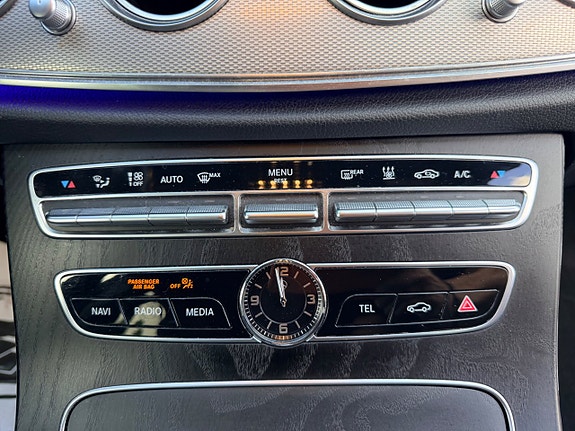 Mercedes-Benz E200 26 of 26