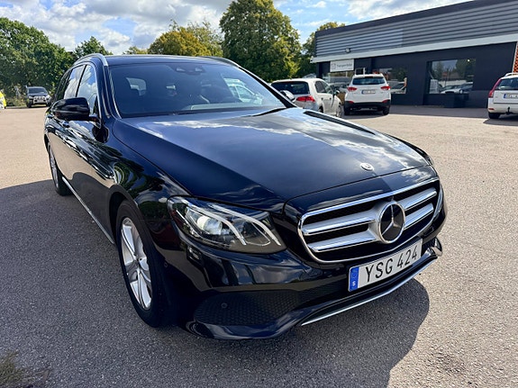 Mercedes-Benz E200 12 of 26