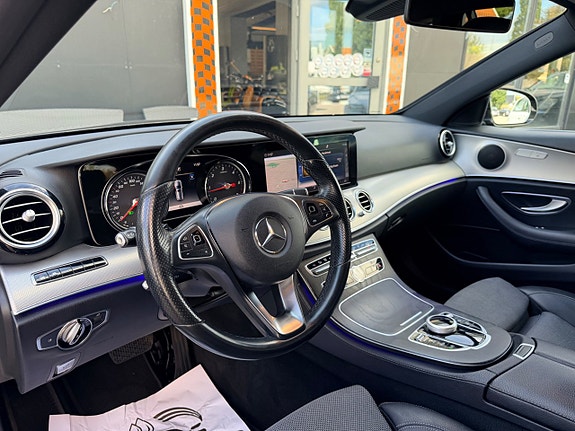 Mercedes-Benz E200 19 of 26