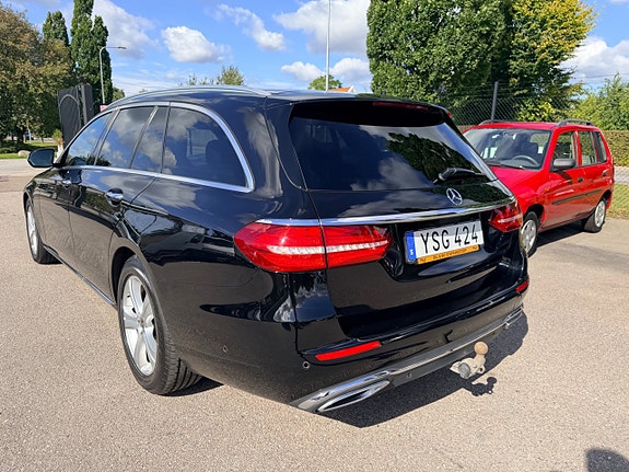 Mercedes-Benz E200 10 of 26