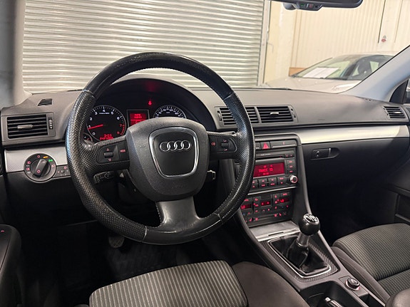 Audi A4 6 of 9