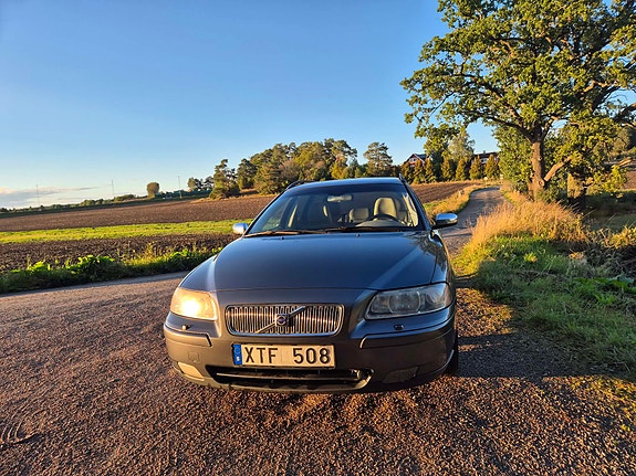 Volvo V70 5 of 5
