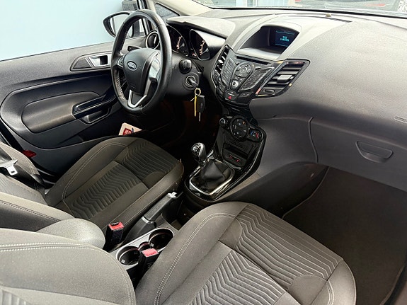 Ford Fiesta 5 of 7