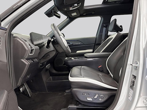 Kia EV5 8 of 30
