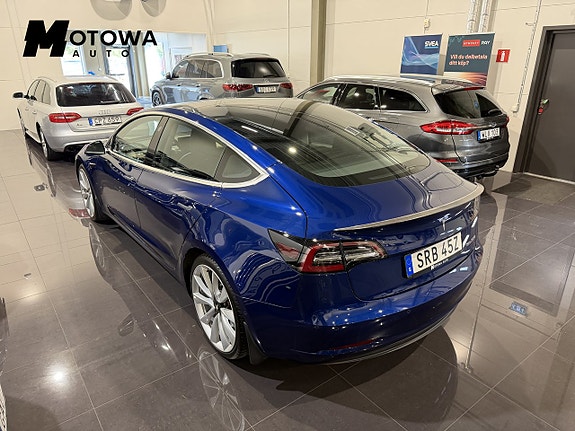 Tesla Model 3 3 of 21
