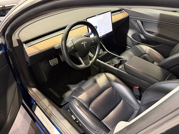 Tesla Model 3 14 of 21