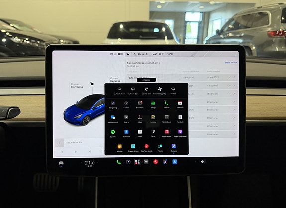 Tesla Model 3 19 of 21