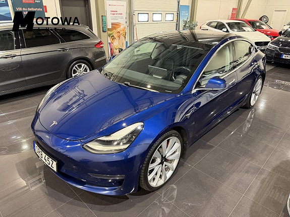 Tesla Model 3 5 of 21