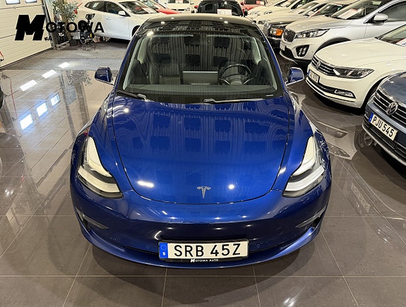 Tesla Model 3 4 of 21