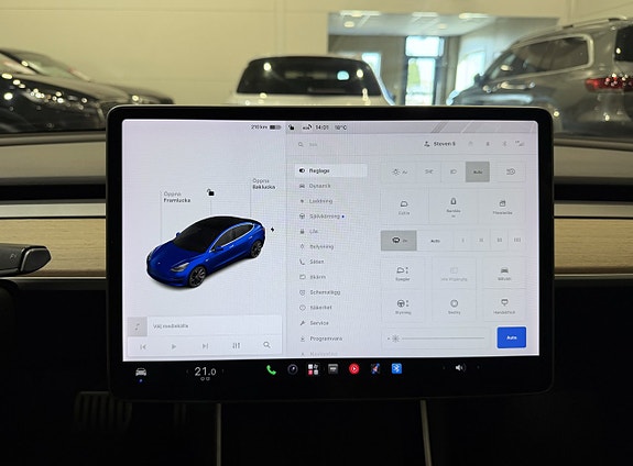 Tesla Model 3 17 of 21