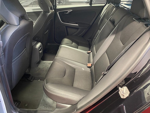 Volvo V60 12 of 24