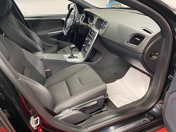 Volvo V60 9 of 24