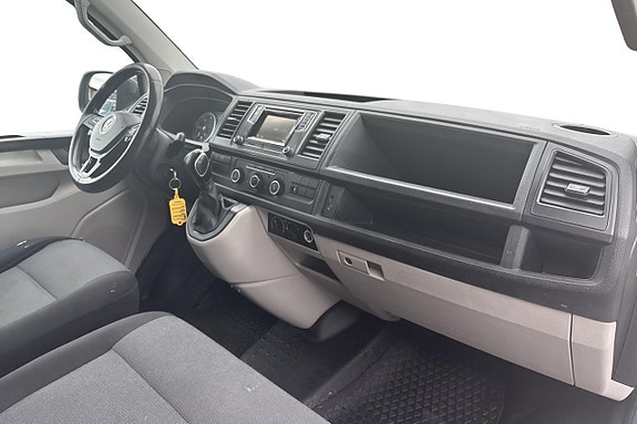 Volkswagen Transporter 15 of 22