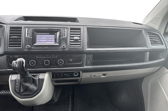 Volkswagen Transporter 22 of 22