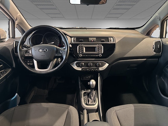 Kia Rio 7 of 17