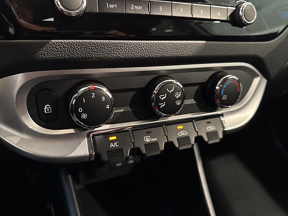 Kia Rio 13 of 17