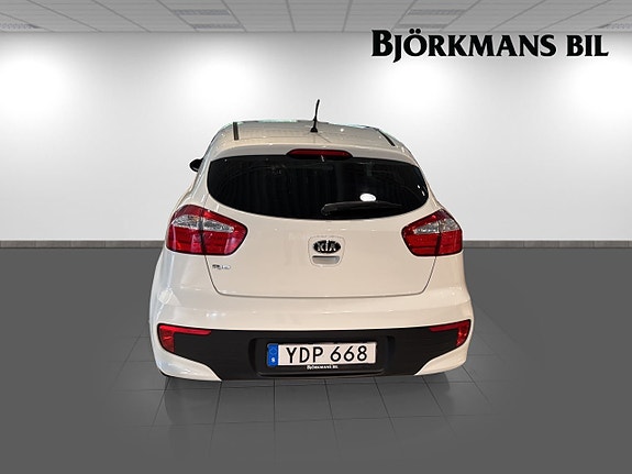 Kia Rio 5 of 17
