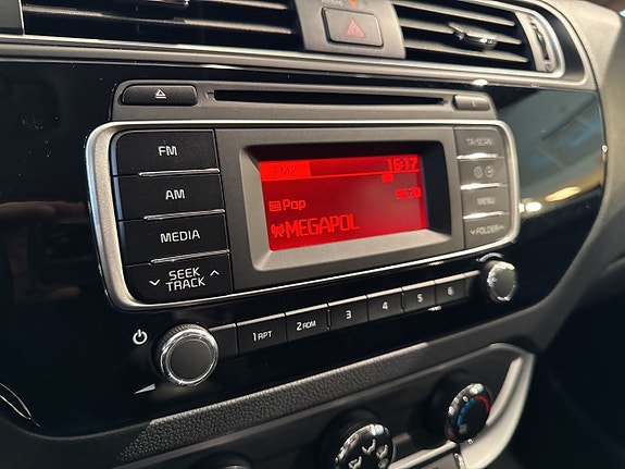 Kia Rio 11 of 17