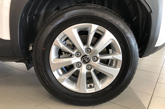 Toyota Yaris Cross 17 of 21