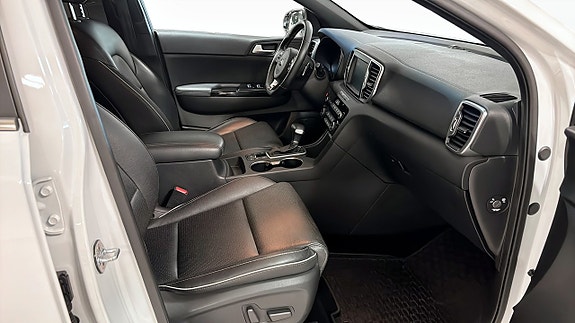 Kia Sportage 3 of 9