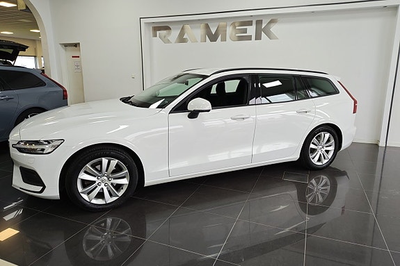 Volvo V60 2 of 8