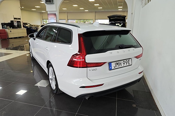 Volvo V60 3 of 8