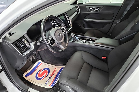 Volvo V60 7 of 8