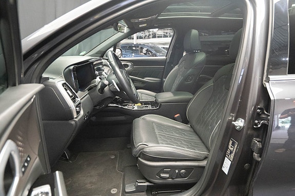 Kia Sorento 21 of 30