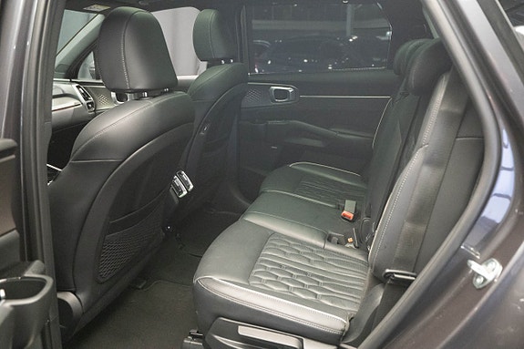 Kia Sorento 20 of 30