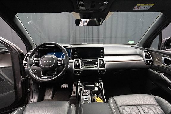 Kia Sorento 15 of 30