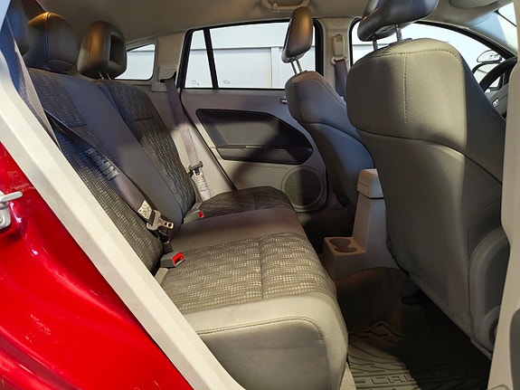 Dodge Caliber 6 of 14