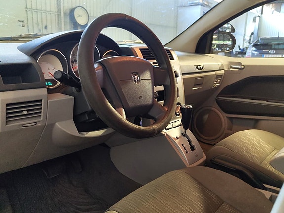 Dodge Caliber 12 of 14