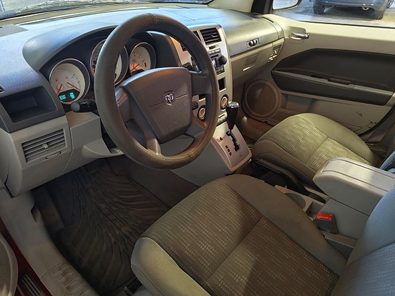 Dodge Caliber 2 of 14