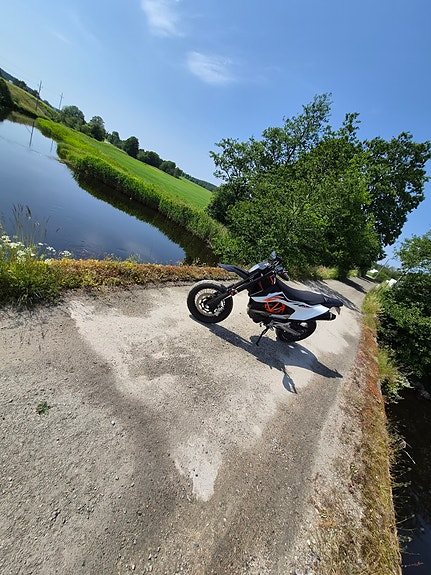 KTM 690 Smc R 3 of 3