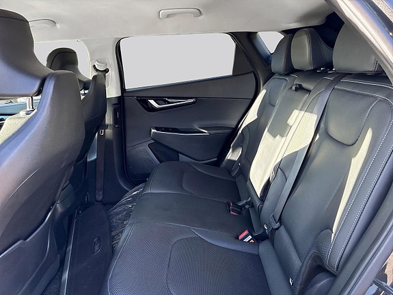 Kia EV6 9 of 15