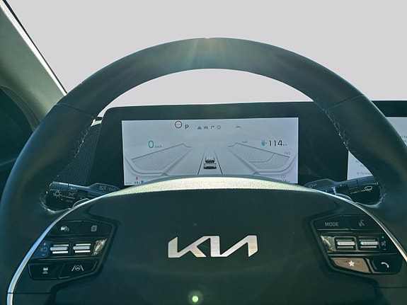 Kia EV6 10 of 15